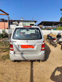Silver Maruti Suzuki Wagon R 1.1 Vxi minor