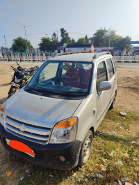 Silver Maruti Suzuki Wagon R 1.1 Vxi minor