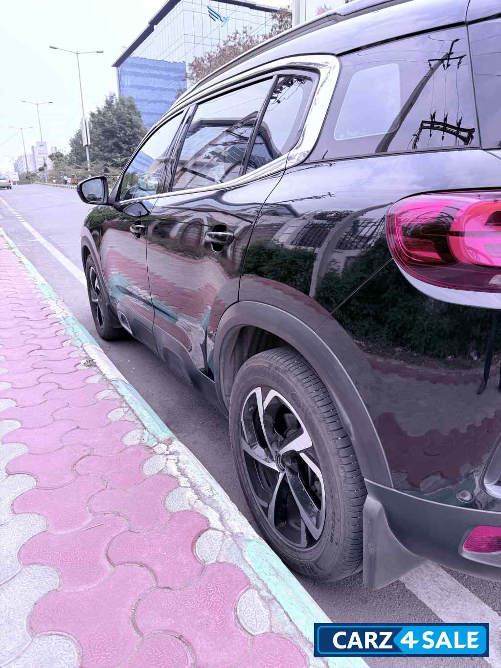 Jet Black Shine Citroen C5 Aircross Shine