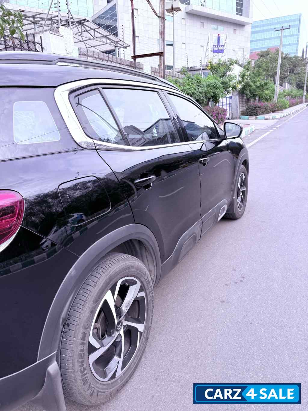 Jet Black Shine Citroen C5 Aircross Shine