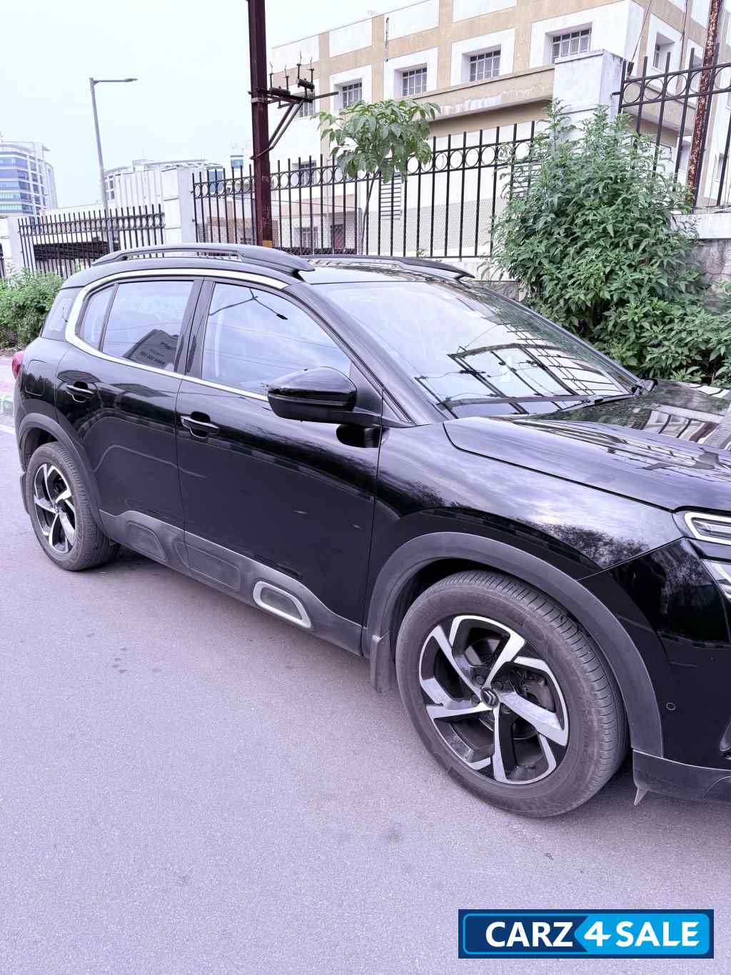 Jet Black Shine Citroen C5 Aircross Shine