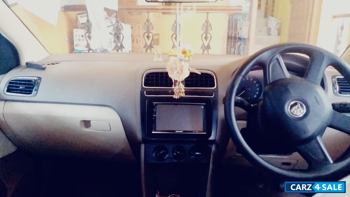 Black Skoda Rapid 1.5 TDI CR Style Plus AT Black Skoda Rapid 1.5 TDI CR Style Plus AT