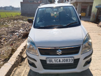 White Maruti Suzuki Wagon R