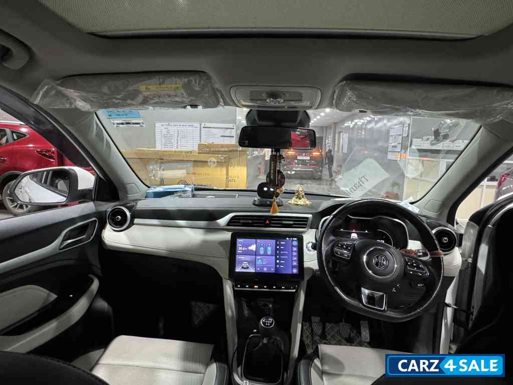 MG Astor Sharp 1.5 MT