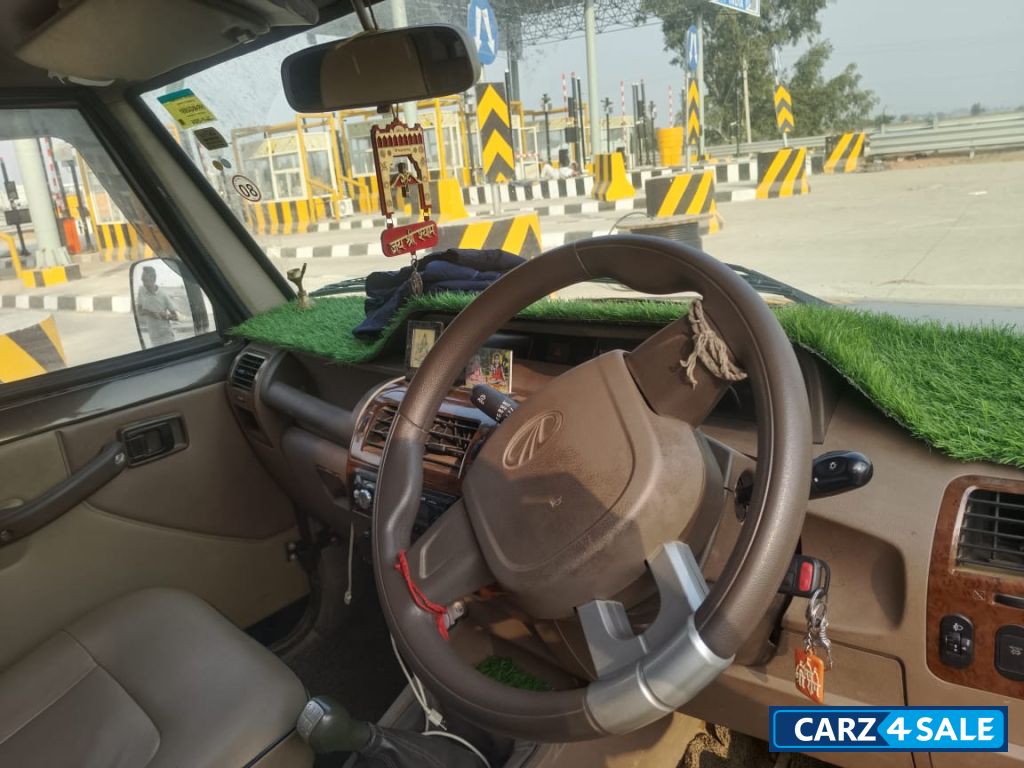 Brown Mahindra  Bolero Camper Gold
