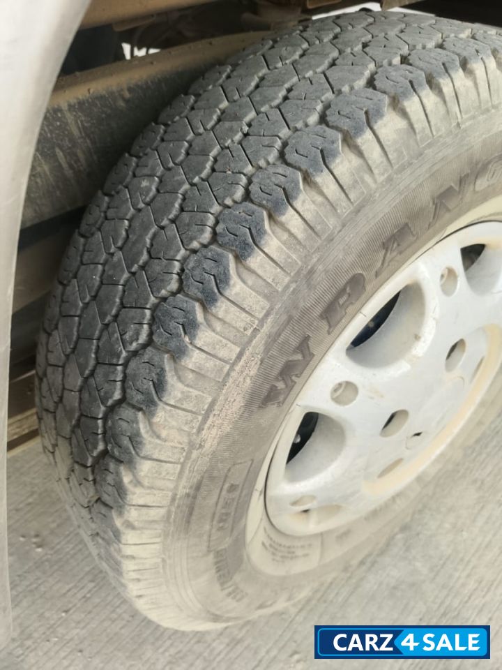 Brown Mahindra  Bolero Camper Gold