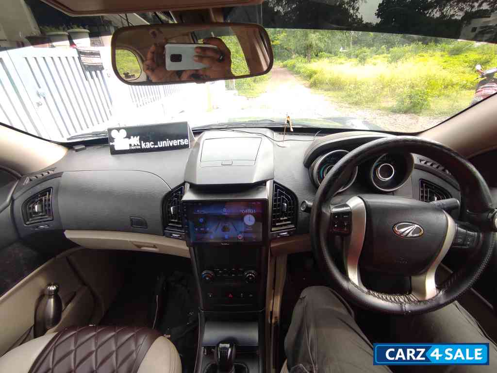 Silver Mahindra XUV 500 W6