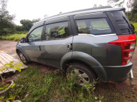 Silver Mahindra XUV 500 W6