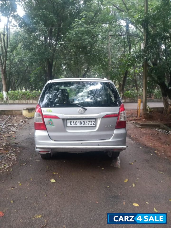 Silver Toyota Innova 2.5 GX