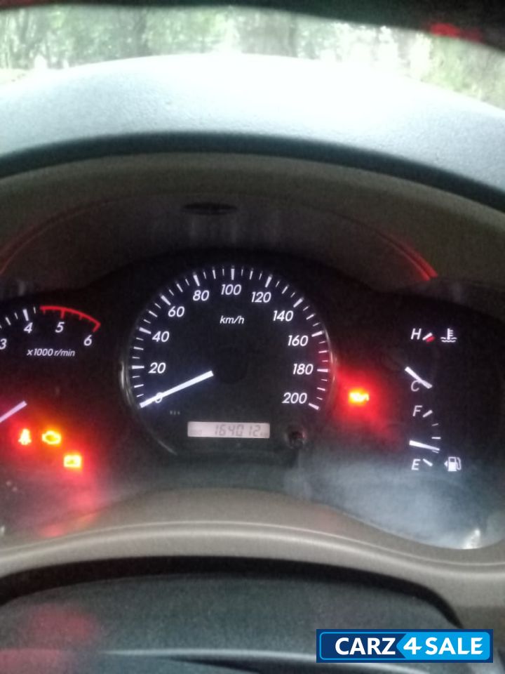 Silver Toyota Innova 2.5 GX