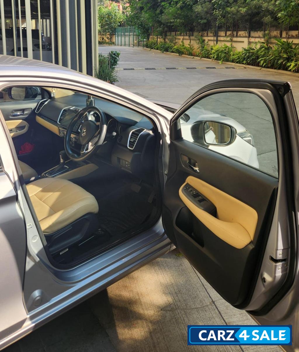 Honda City V CVT Automatic