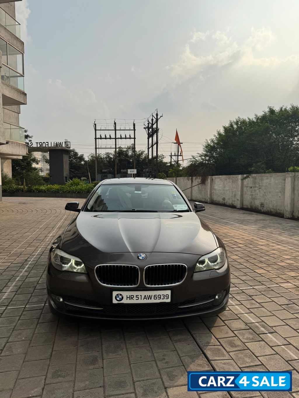 Gray BMW 5-Series 520d