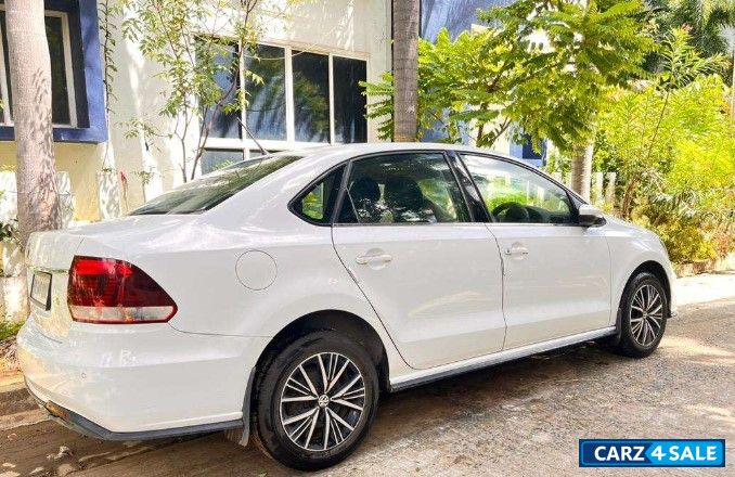 Volkswagen Vento Highline