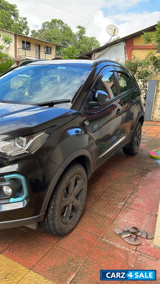 Tata Nexon EV xz plus dark edition