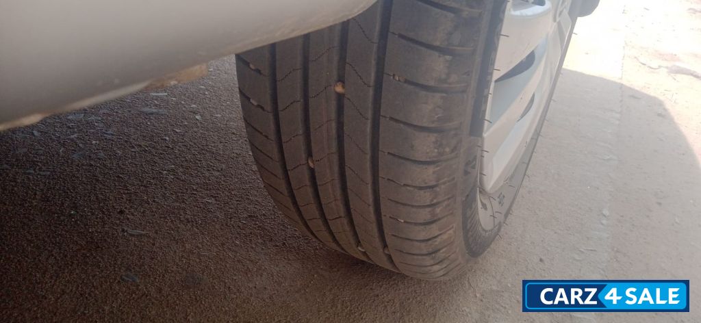 Maruti Suzuki Dzire VXI