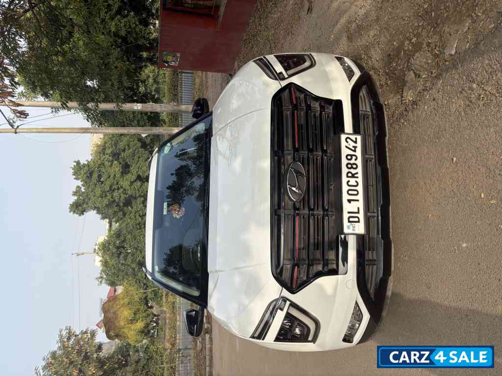 White Dual Tone Hyundai Creta Knight S Plus Petrol 1.5
