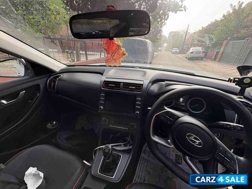 White Dual Tone Hyundai Creta Knight S Plus Petrol 1.5