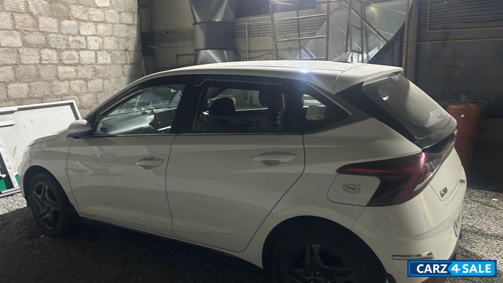 Hyundai i20 SportZ IVT