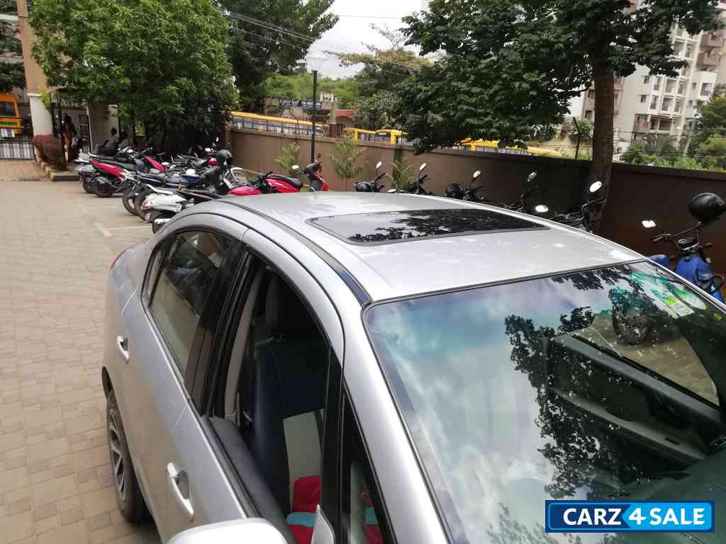 Maruti Suzuki SX4 VXI