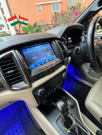 White Ford Endeavour Titanium 3.2 4x4