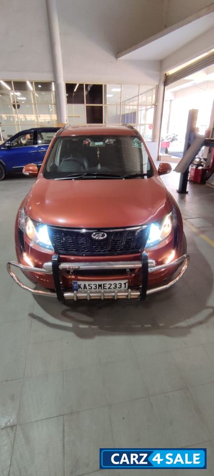 Orange Mahindra XUV 500 W4