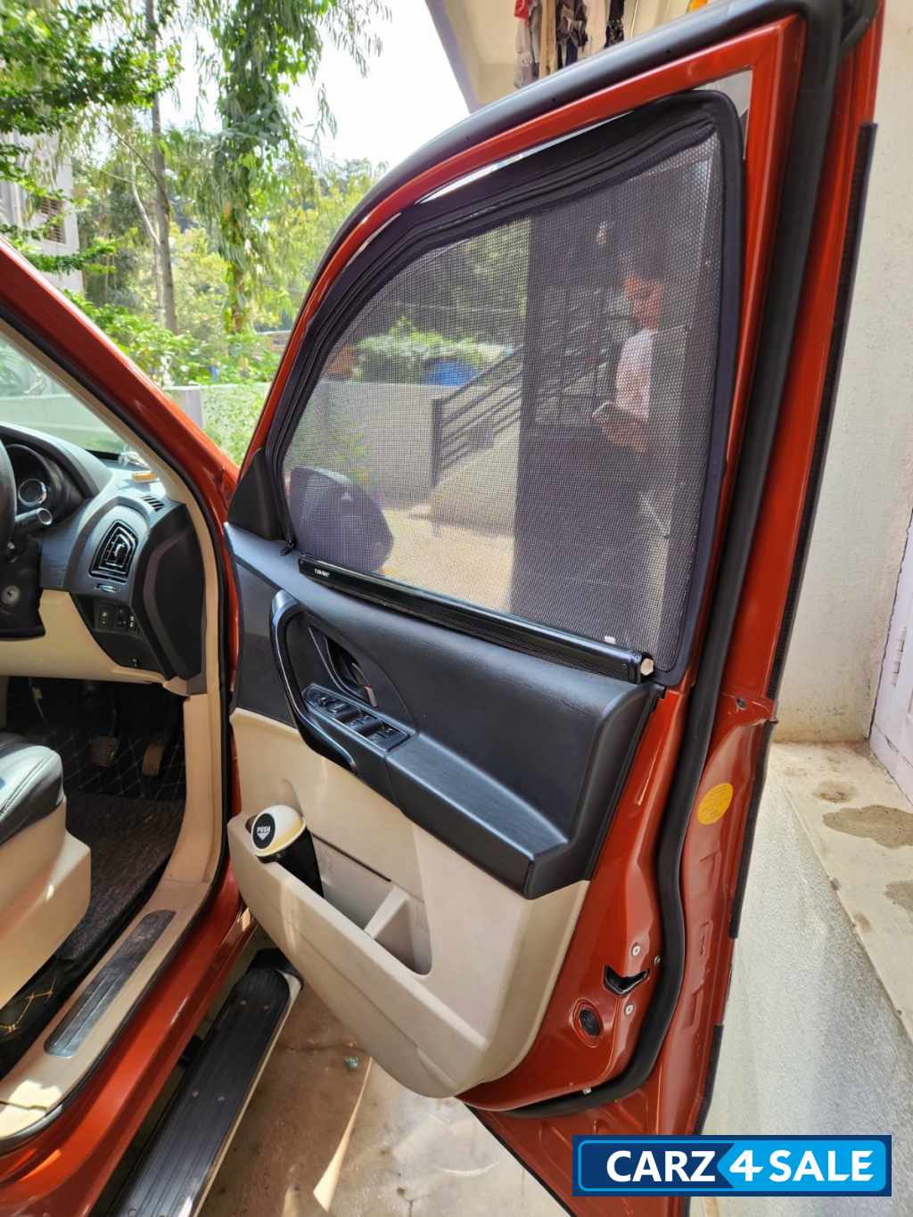 Orange Mahindra XUV 500 W4