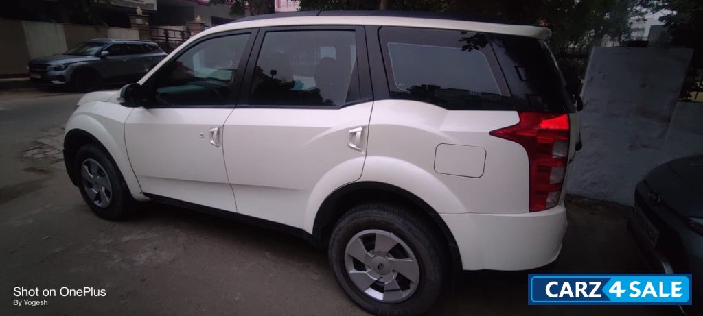 Mahindra XUV 500 W6