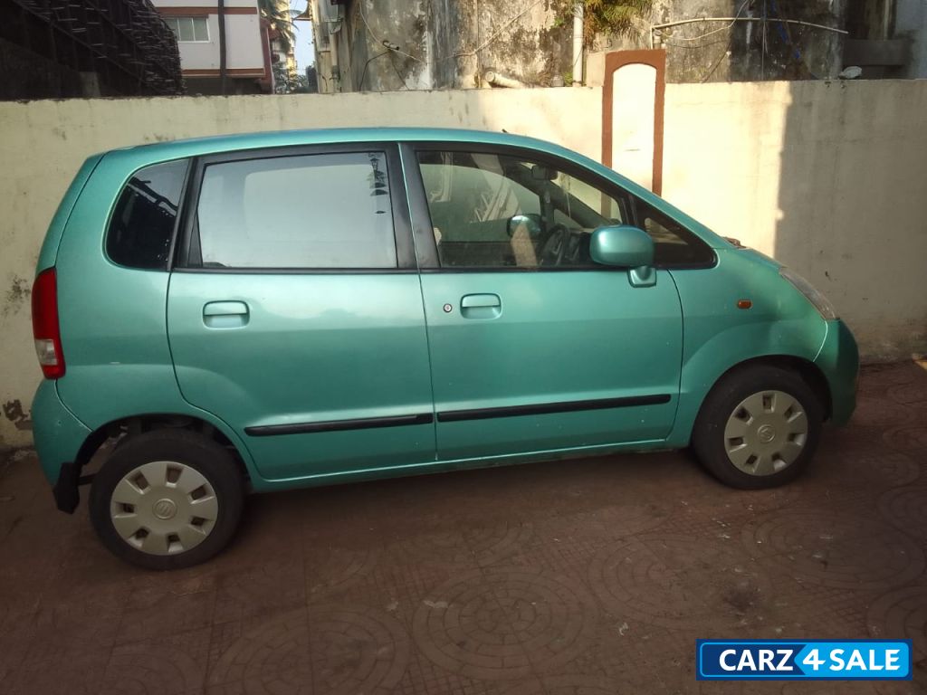 Olive Green Maruti Suzuki Estilo VXI