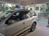 Mahindra XUV 500 W8