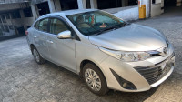 Silver Toyota Yaris G CVT