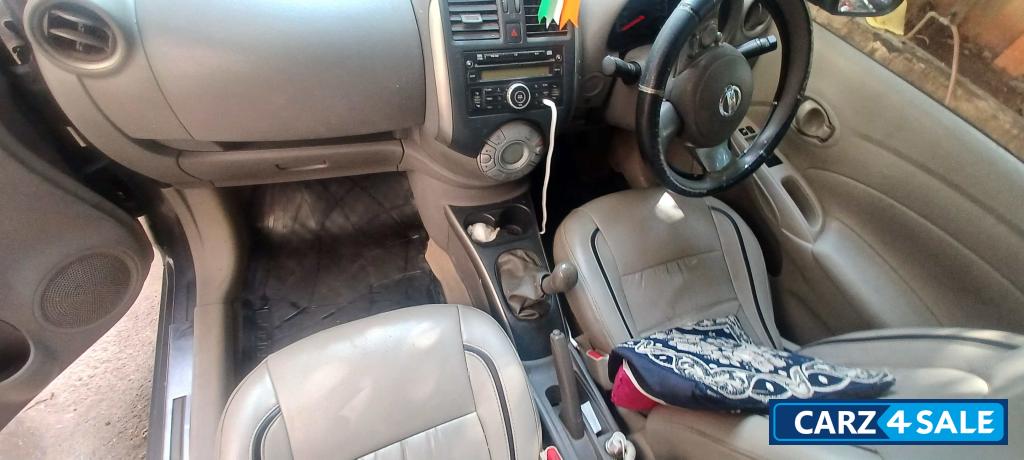 Black Gray Nissan Sunny XL