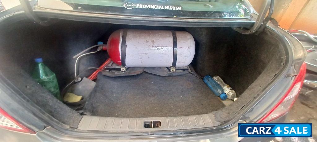 Black Gray Nissan Sunny XL