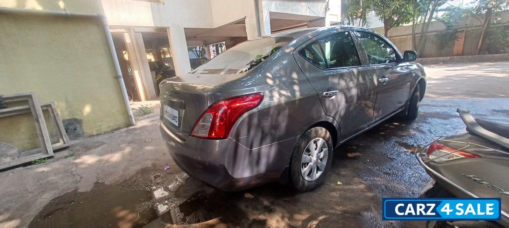 Black Gray Nissan Sunny XL