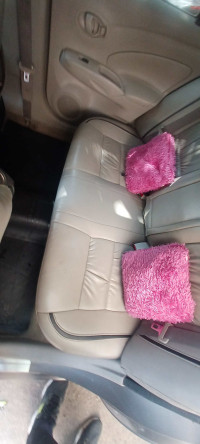 Black Gray Nissan Sunny XL