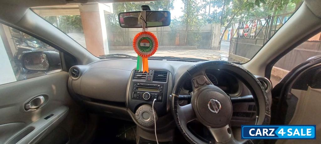 Black Gray Nissan Sunny XL