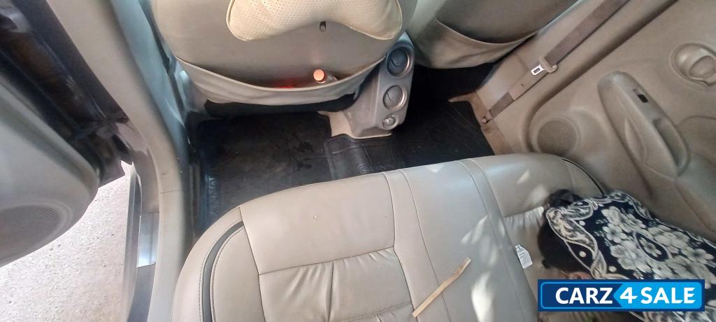 Black Gray Nissan Sunny XL