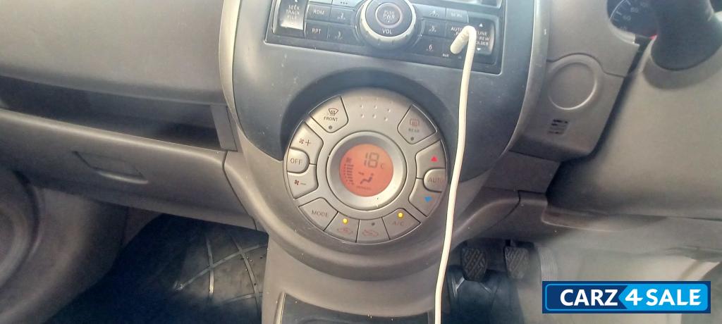 Black Gray Nissan Sunny XL