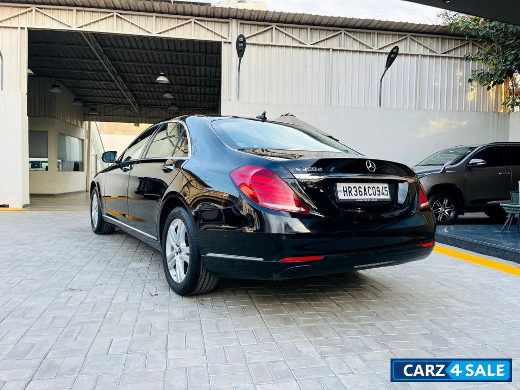 Black Mercedes-Benz S-Class 350 Diesel