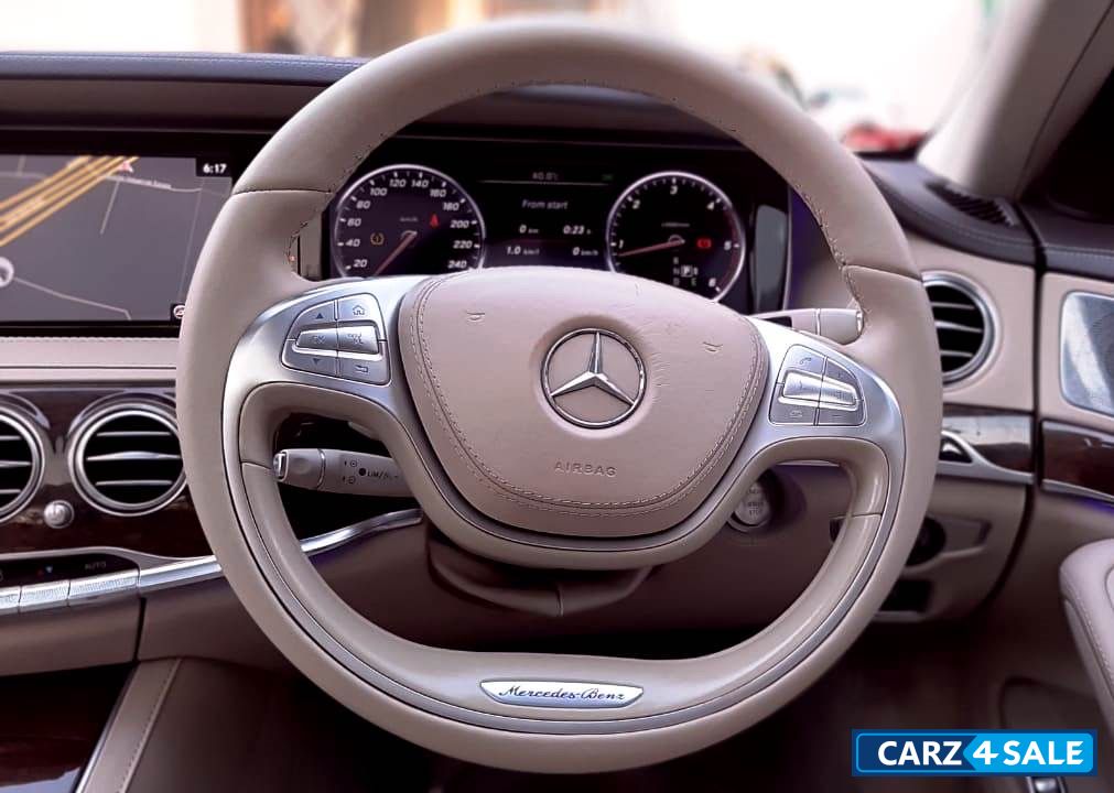 Black Mercedes-Benz S-Class 350 Diesel