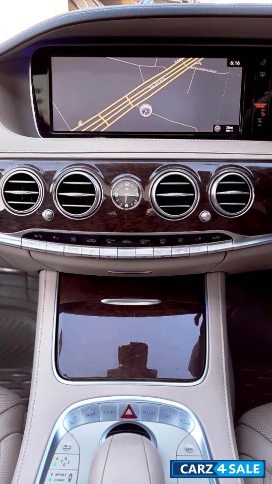 Black Mercedes-Benz S-Class 350 Diesel