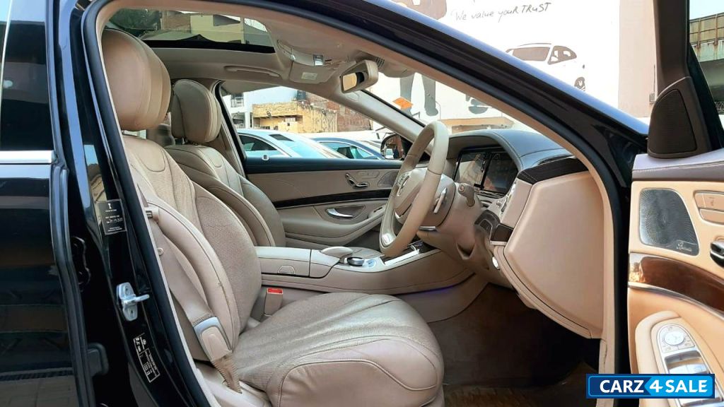 Black Mercedes-Benz S-Class 350 Diesel