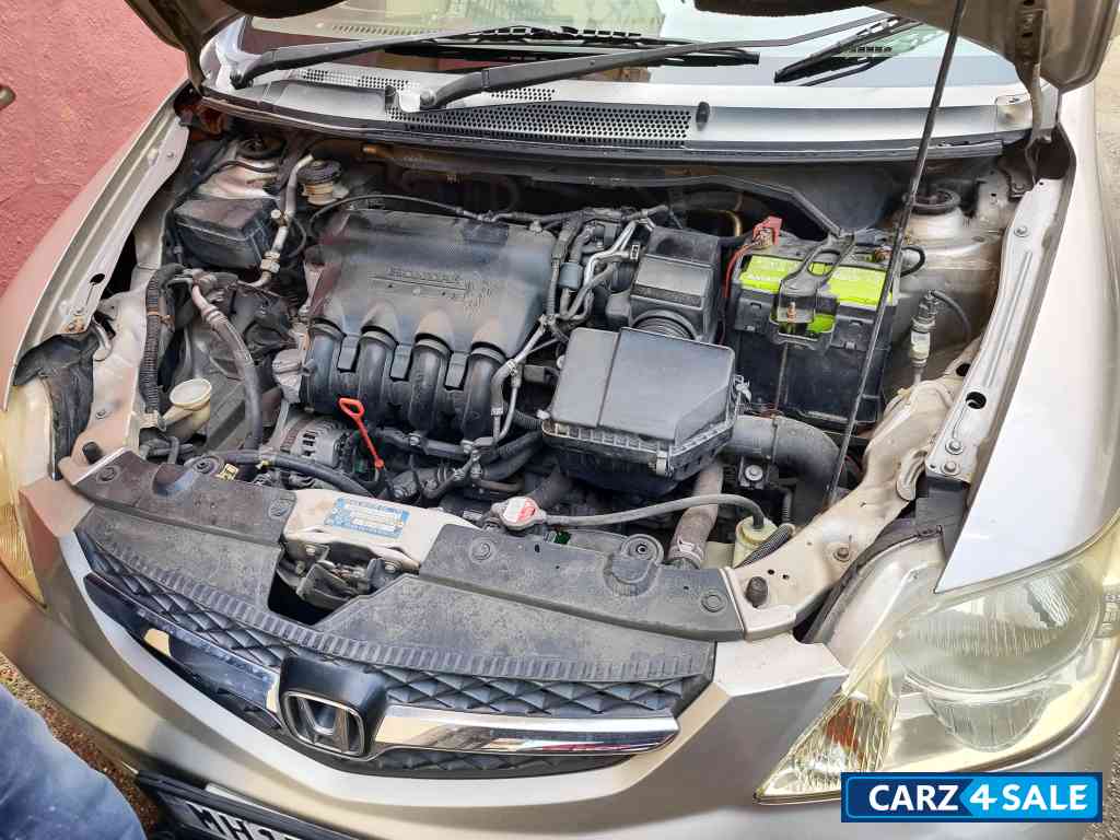 Silver Honda City ZX Automatic