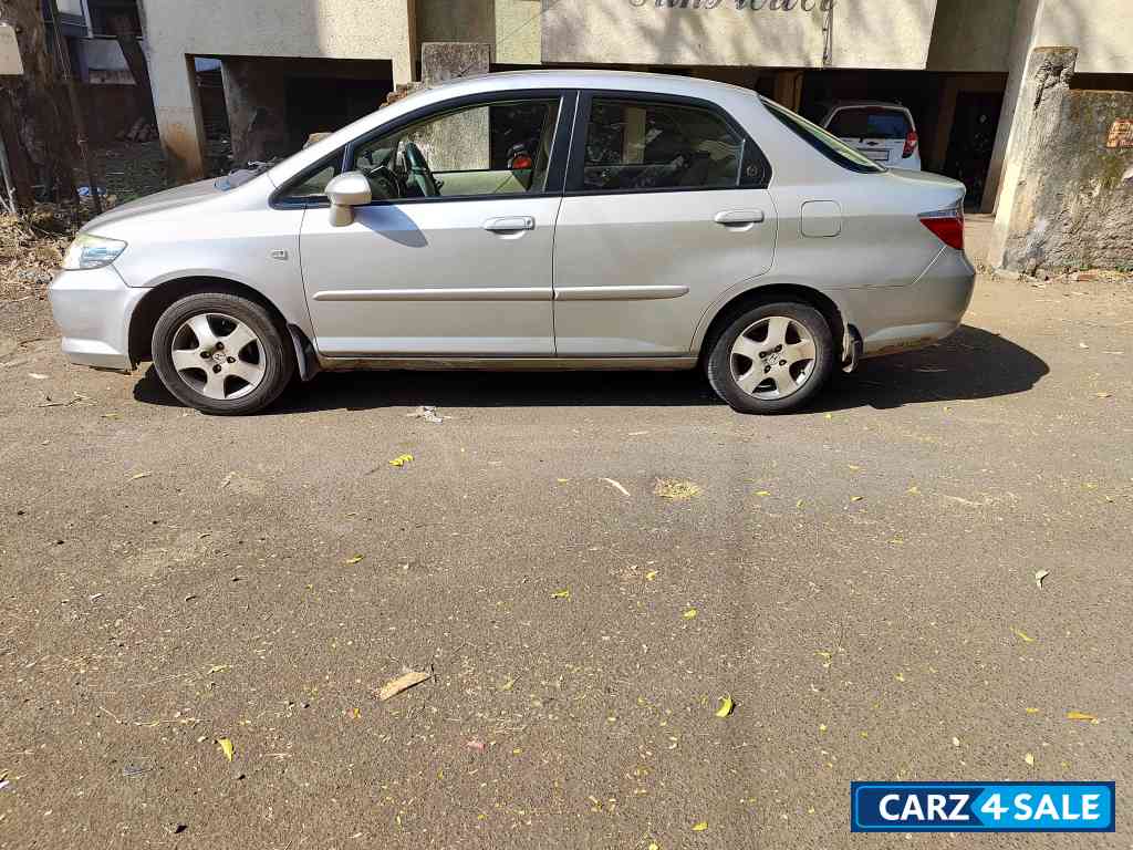 Silver Honda City ZX Automatic