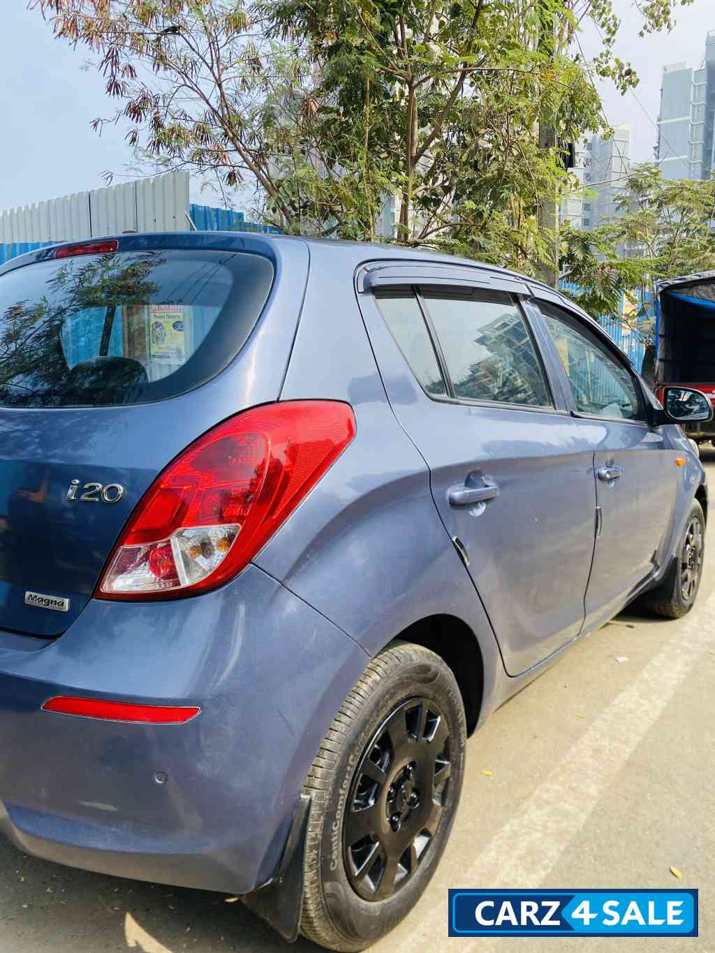 T Blue Hyundai i20 Magna