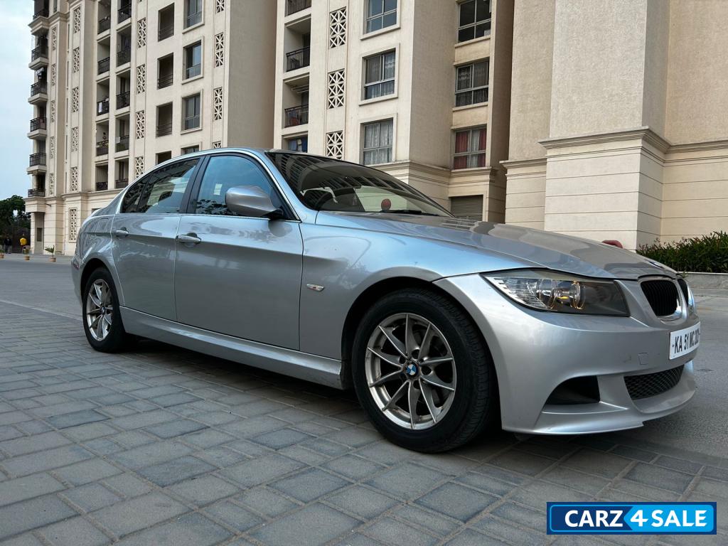 BMW 3-Series 320i