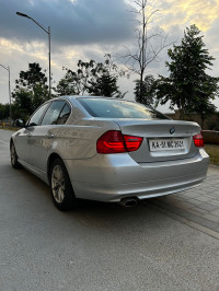 BMW 3-Series 320i