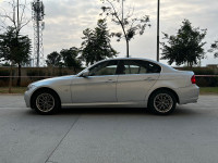 BMW 3-Series 320i