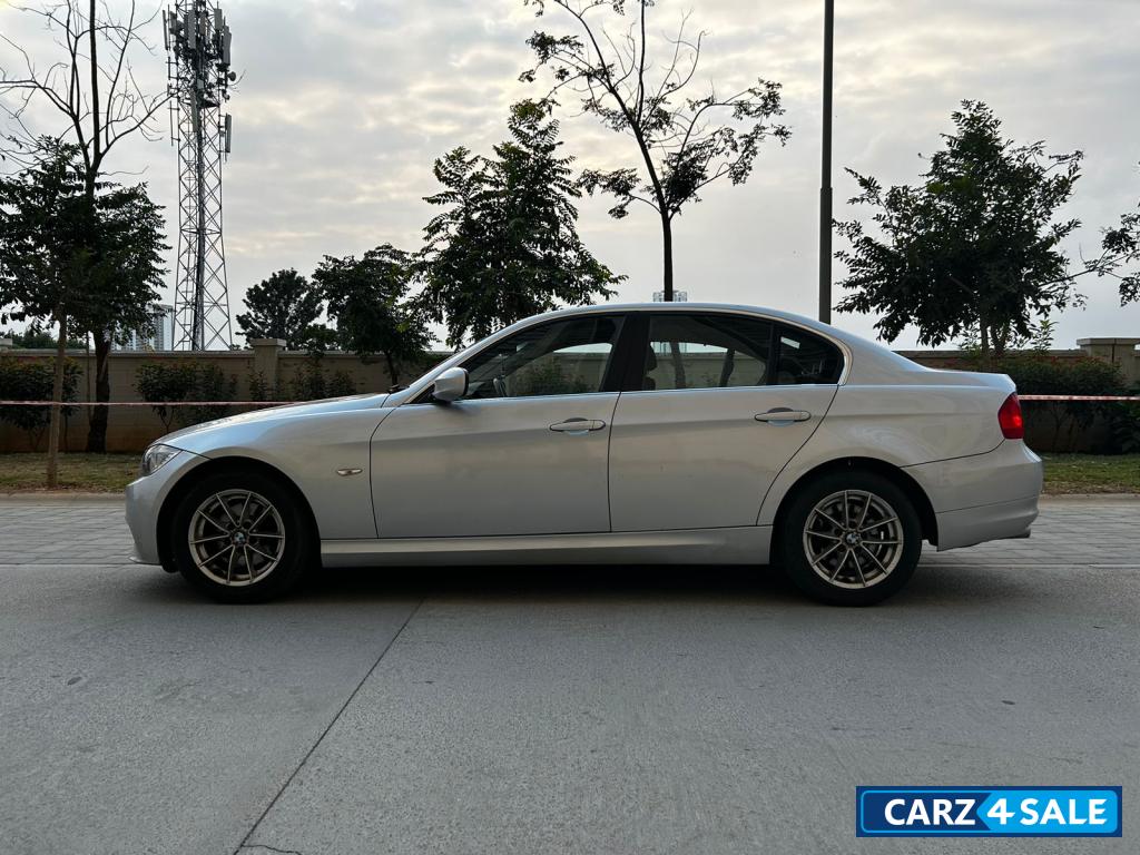 BMW 3-Series 320i
