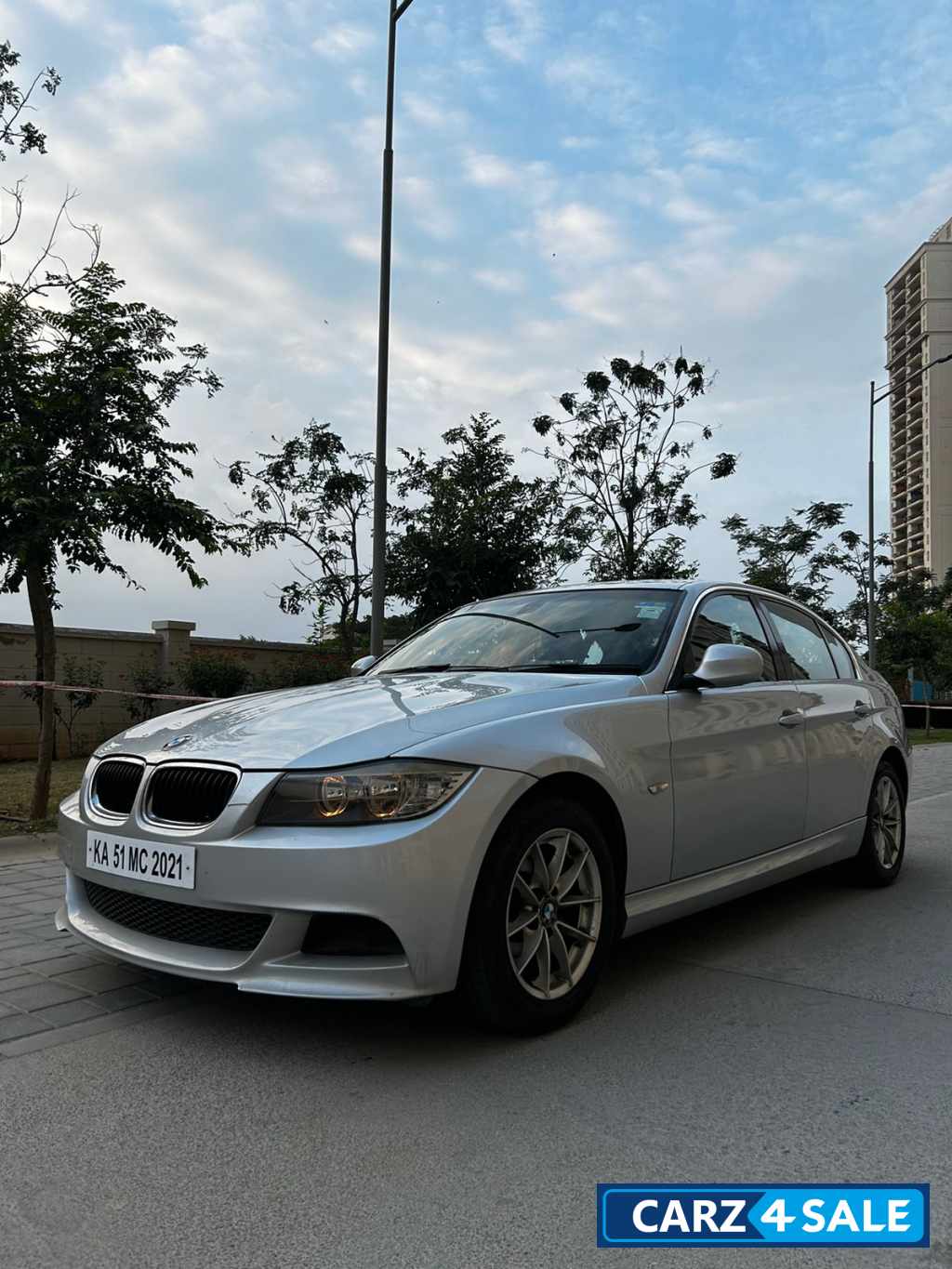BMW 3-Series 320i