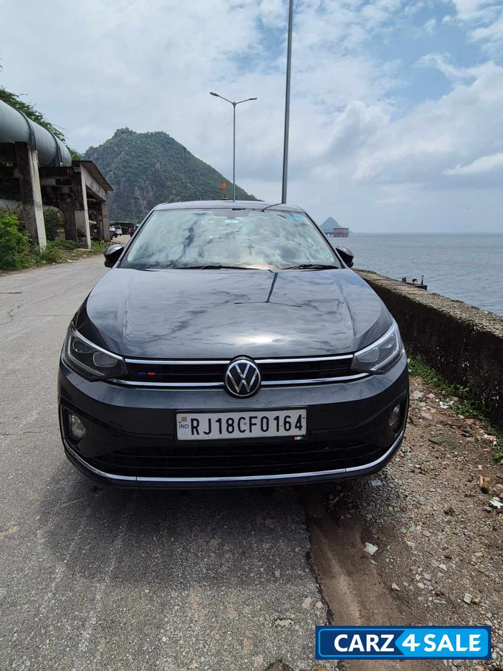 Carbon Grey Volkswagen Virtus topline MT